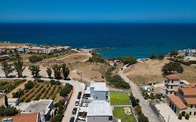 Lagoon Seabreeze Villa, Sumptuous Retreat!